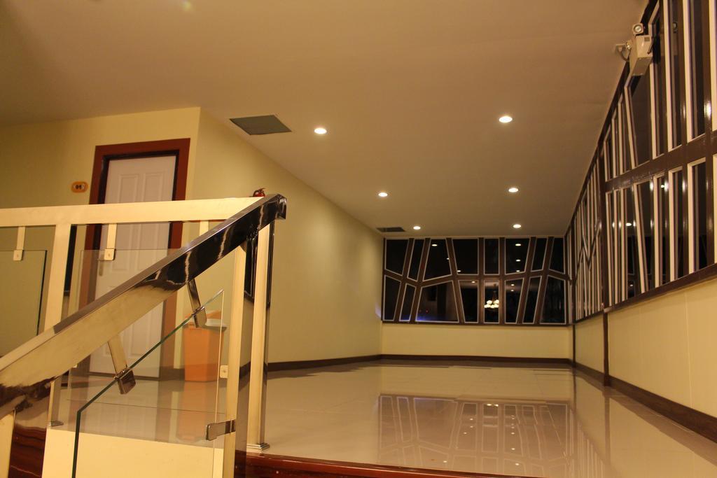 The Lephant Hotel Surat Thani Exterior foto